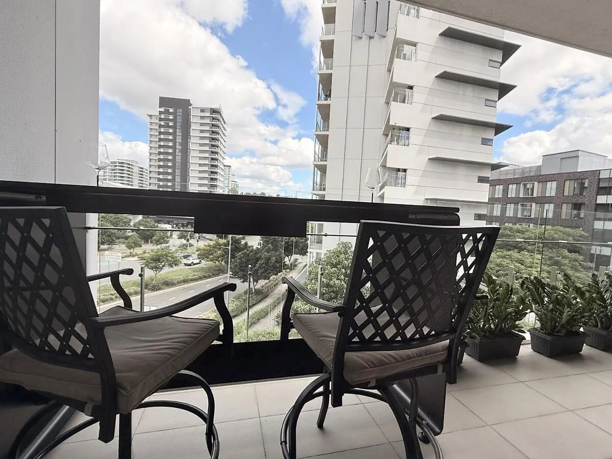 Lejlighed Noir Reverie - Designer Home By The River, Free Carpark, Gym & Pool Brisbane